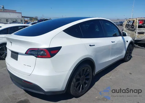 2021 Tesla Model Y Long Range Dual Motor All-Wheel Drive z USA, uszkodzony, nr VIN 5YJYGDEE6MF279875